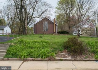 333 E MAIN ST, Newmanstown, PA 17073