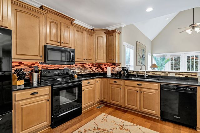 2009 Sunflower Dr, Spring Hill, TN 37174