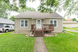 1317 Glenny Avenue, Waterloo, IA 50702