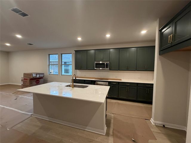 198 Crater Lake DR, Dripping Springs, TX 78620