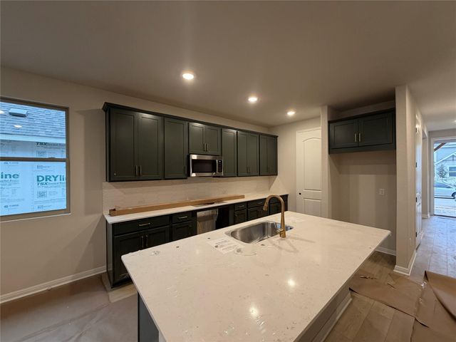 198 Crater Lake DR, Dripping Springs, TX 78620