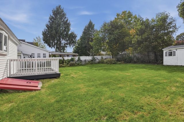 8 Agate Avenue, Worcester, MA 01604