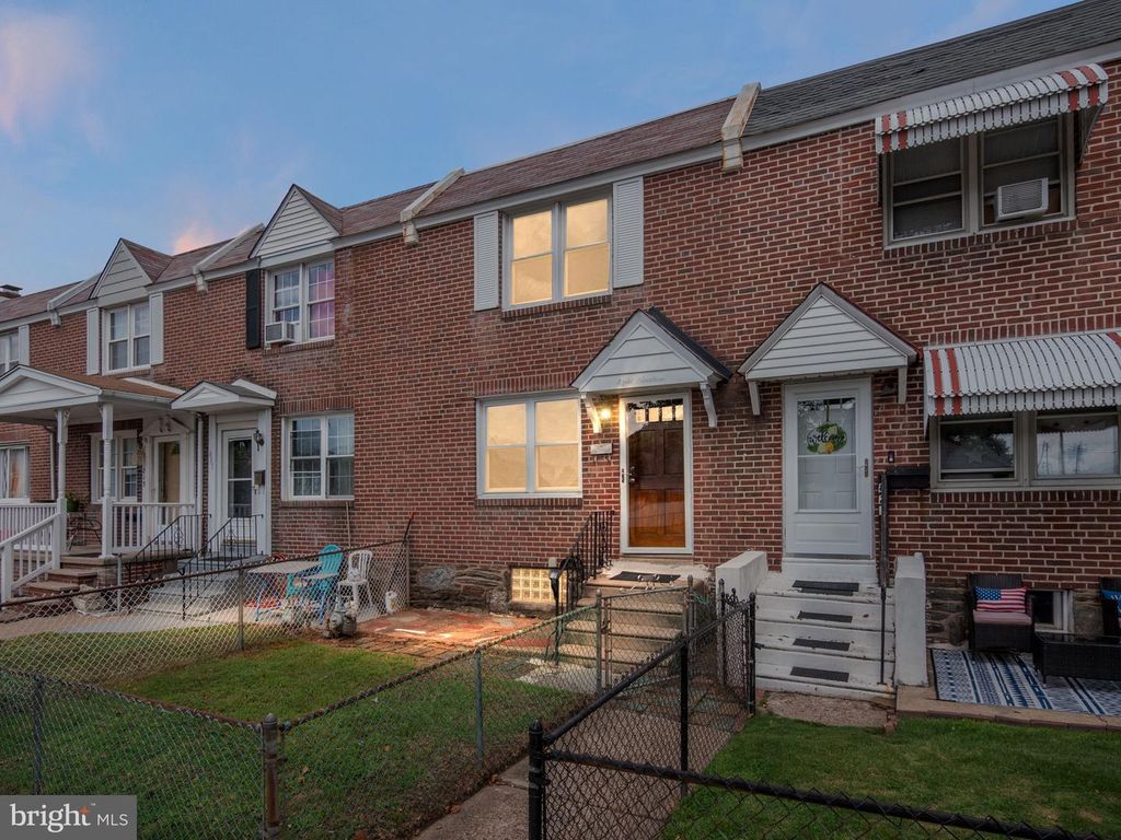819 2ND AVE, Bristol, PA 19007