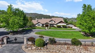 15320 Middletown Park Drive, Redding, CA 96001