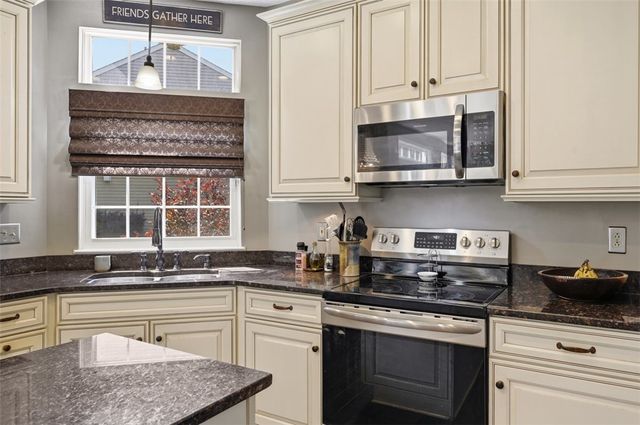 441 Elder Court, Adams Twp, PA 16046