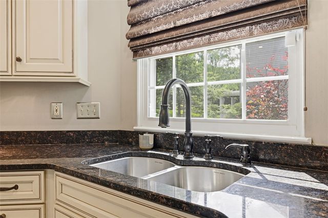 441 Elder Court, Adams Twp, PA 16046
