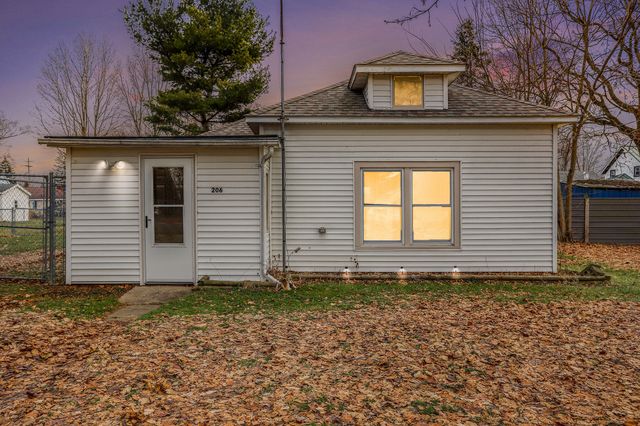 206 Burr Oak Street, Mendon, MI 49072
