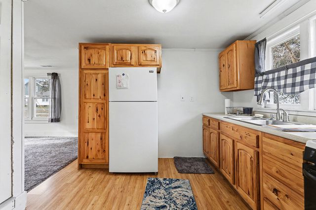 206 Burr Oak Street, Mendon, MI 49072