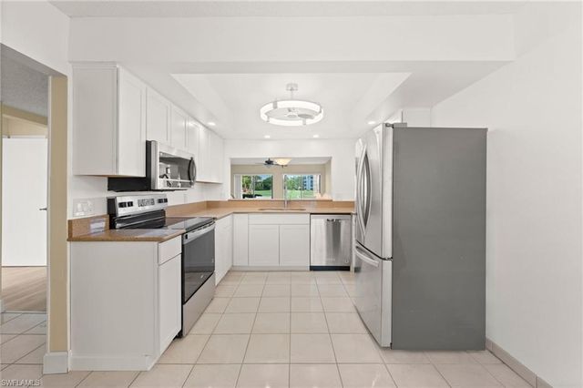 1784 Augusta DR 101, Fort Myers, FL 33907