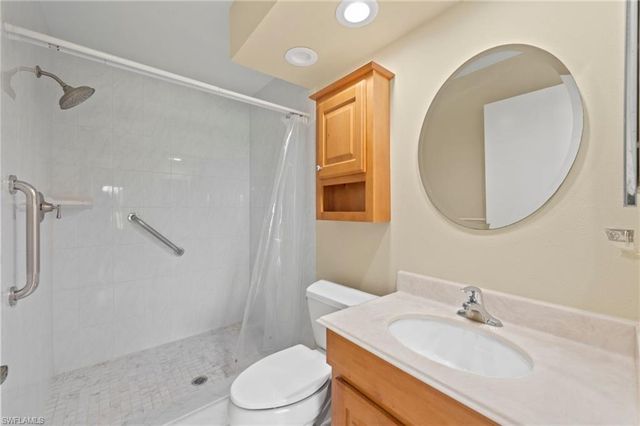 1784 Augusta DR 101, Fort Myers, FL 33907