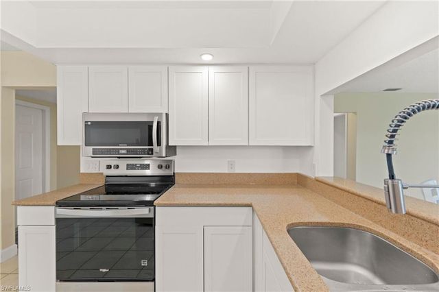 1784 Augusta DR 101, Fort Myers, FL 33907