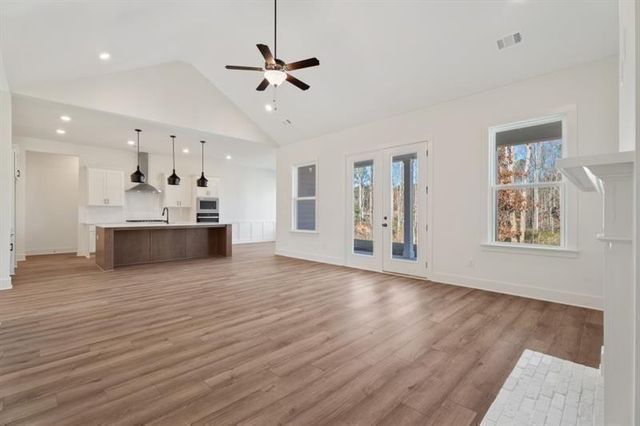 8480 Creekside Overlook Drive, Gainesville, GA 30506
