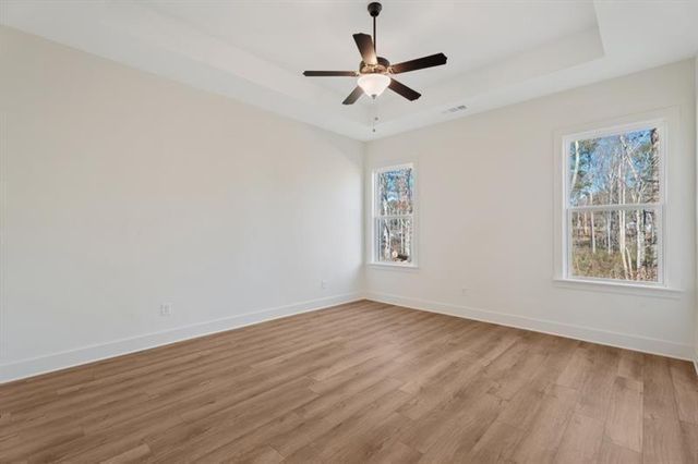 8480 Creekside Overlook Drive, Gainesville, GA 30506