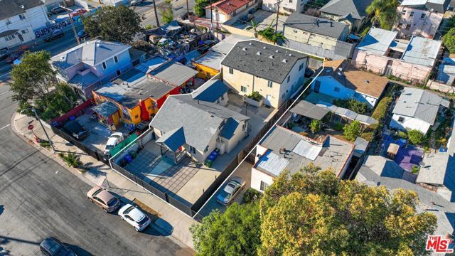 1375 W 37th Drive, Los Angeles, CA 90007