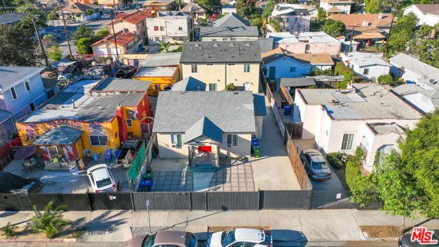 1375 W 37th Drive, Los Angeles, CA 90007