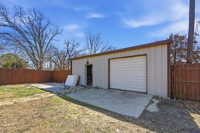 1816 Lake Highland W, Quinlan, TX 75474