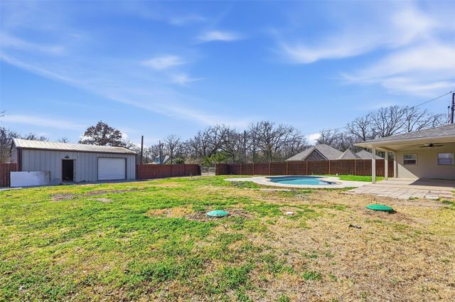 1816 Lake Highland W, Quinlan, TX 75474