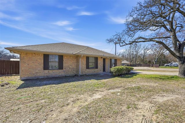 1816 Lake Highland W, Quinlan, TX 75474