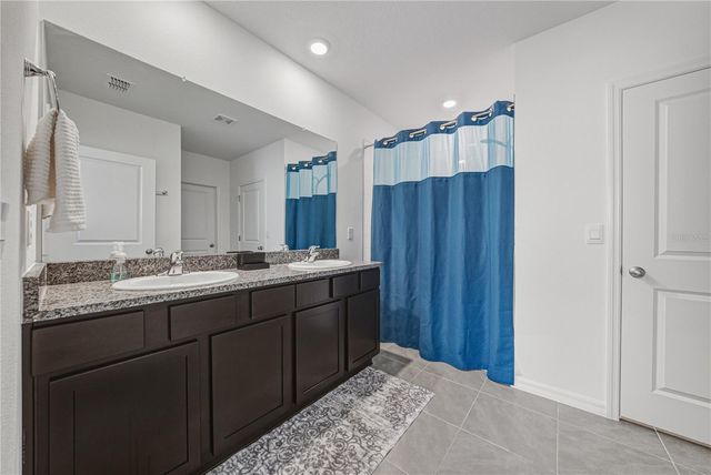 2741 GARDINER LANE, Zephyrhills, FL 33541