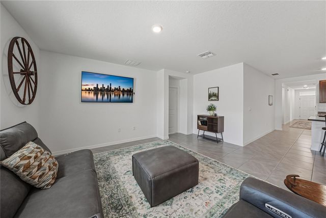 2741 GARDINER LANE, Zephyrhills, FL 33541