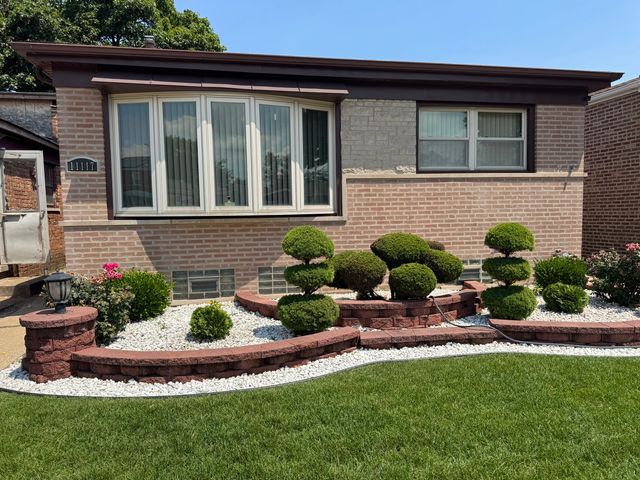 11117 S Avenue L, Chicago, IL 60617