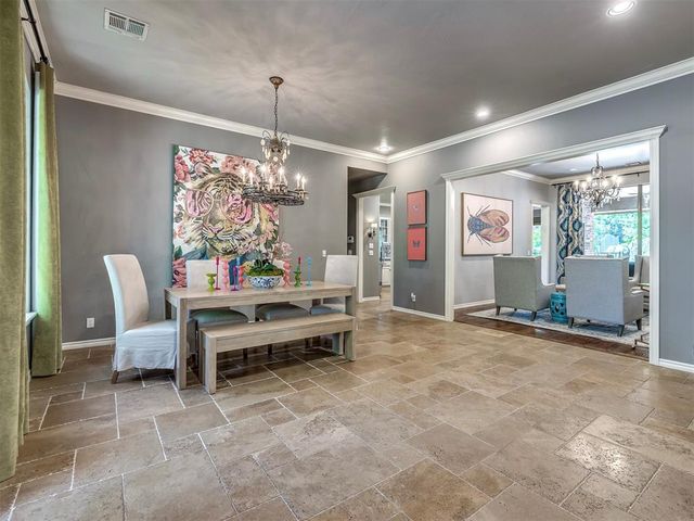 124 Lakeview Court, Edmond, OK 73003