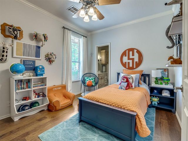 124 Lakeview Court, Edmond, OK 73003