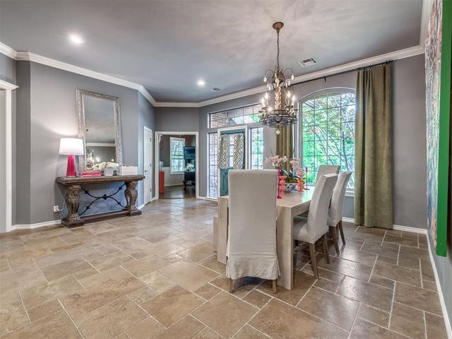 124 Lakeview Court, Edmond, OK 73003