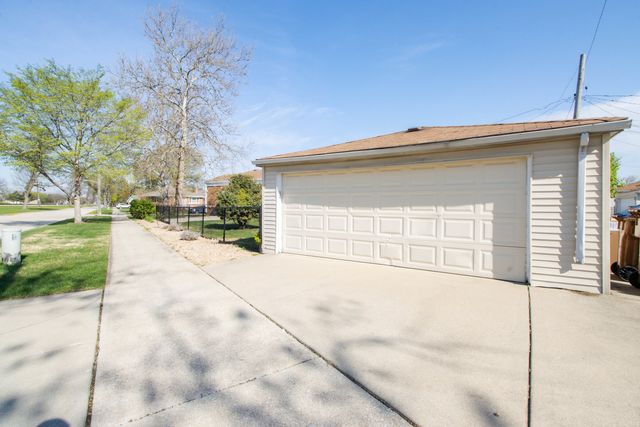 2337 Park Avenue, North Riverside, IL 60546