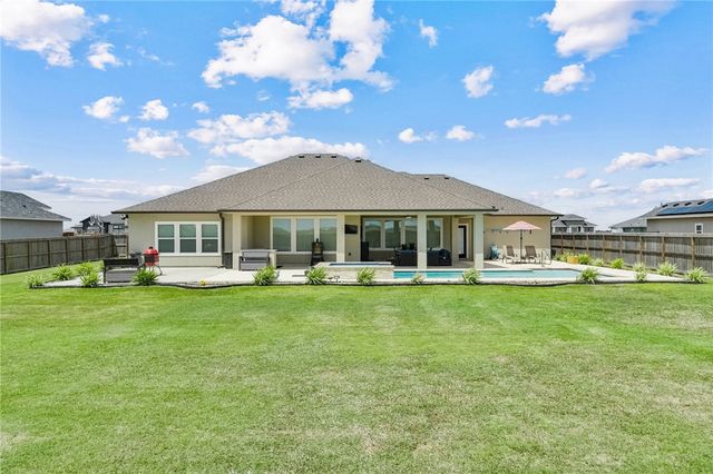 1878 Papa Mori Dr, Corpus Christi, TX 78414