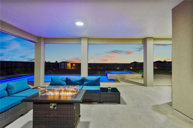 1878 Papa Mori Dr, Corpus Christi, TX 78414