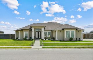 1878 Papa Mori Dr, Corpus Christi, TX 78414