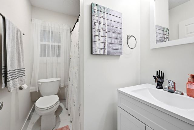 2448 N Ramsey Avenue, Springfield, MO 65803