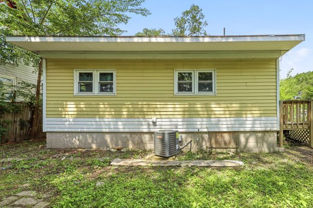 2448 N Ramsey Avenue, Springfield, MO 65803