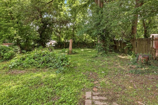 2448 N Ramsey Avenue, Springfield, MO 65803