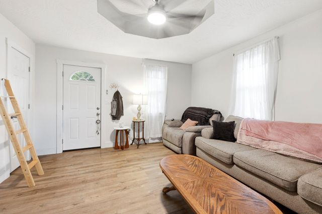 2448 N Ramsey Avenue, Springfield, MO 65803