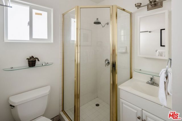 435 Cliff Drive, Pasadena, CA 91107