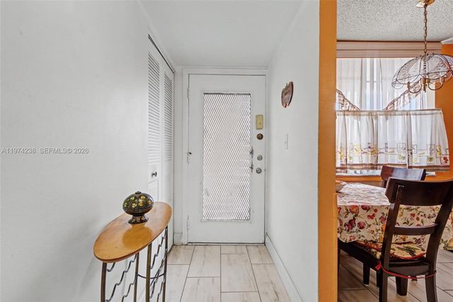 2649 NW 48th Ter 237, Lauderdale Lakes, FL 33313