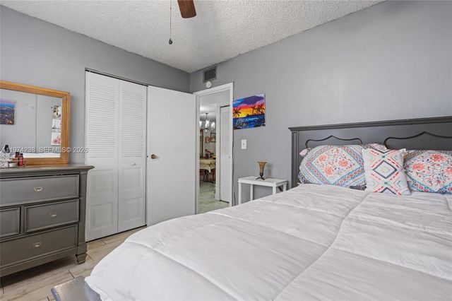 2649 NW 48th Ter 237, Lauderdale Lakes, FL 33313