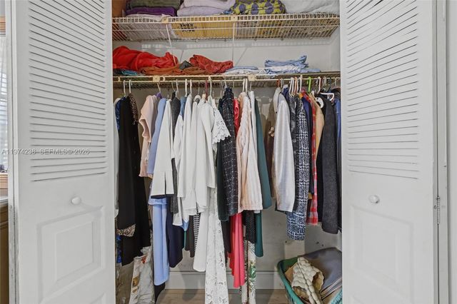 2649 NW 48th Ter 237, Lauderdale Lakes, FL 33313