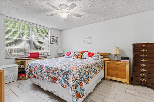 2649 NW 48th Ter 237, Lauderdale Lakes, FL 33313