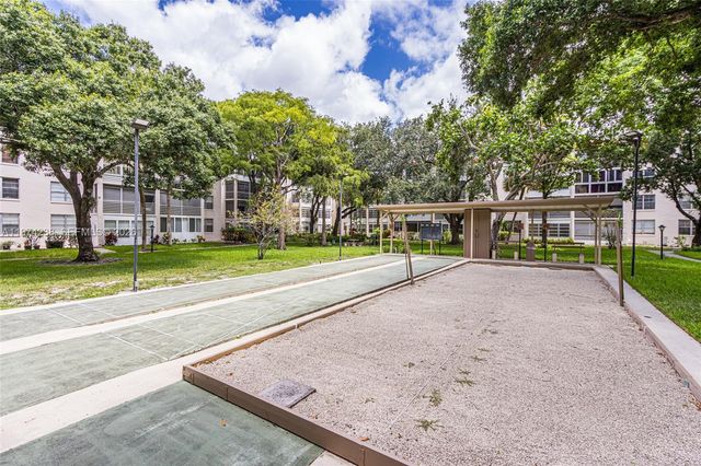 2649 NW 48th Ter 237, Lauderdale Lakes, FL 33313