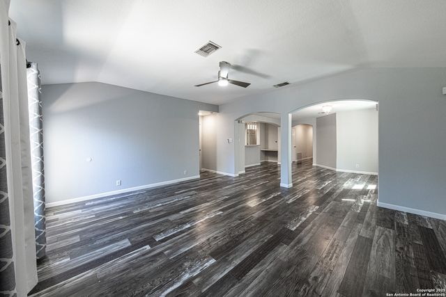 15522 Flowing Spring, San Antonio, TX 78247