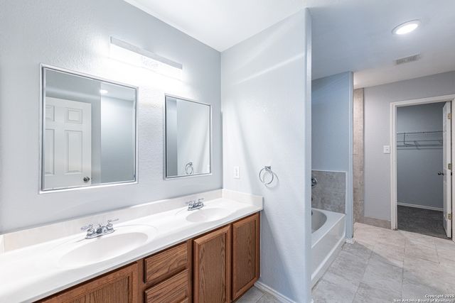 15522 Flowing Spring, San Antonio, TX 78247