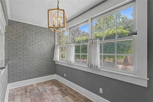 225 E Lafayette Street, Fayetteville, AR 72701
