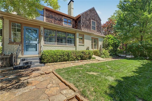 225 E Lafayette Street, Fayetteville, AR 72701