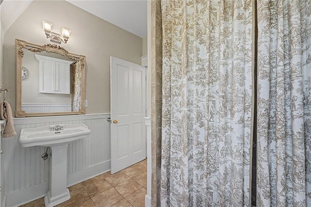 225 E Lafayette Street, Fayetteville, AR 72701