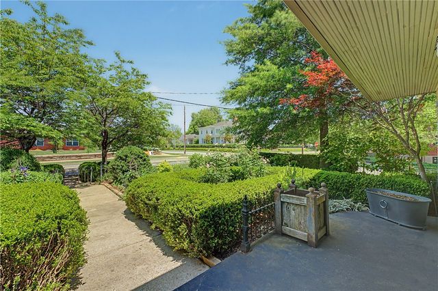 225 E Lafayette Street, Fayetteville, AR 72701