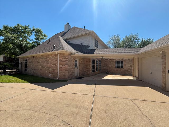 3207 Long Bough Court, Houston, TX 77059