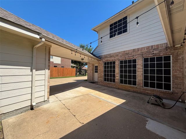 3207 Long Bough Court, Houston, TX 77059